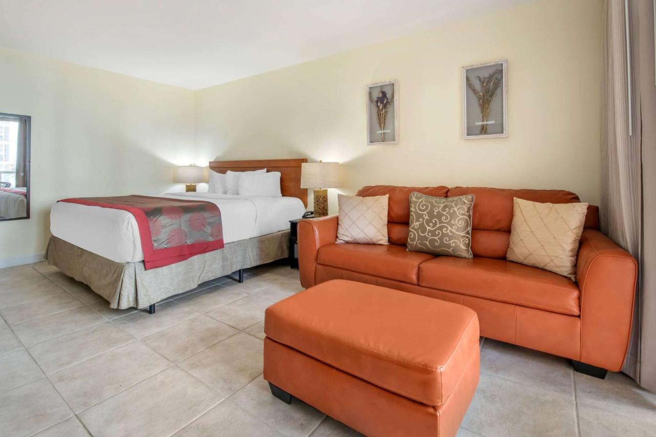 Ramada Plaza By Wyndham Marco Polo Beach Resort Golden Beach Exterior foto