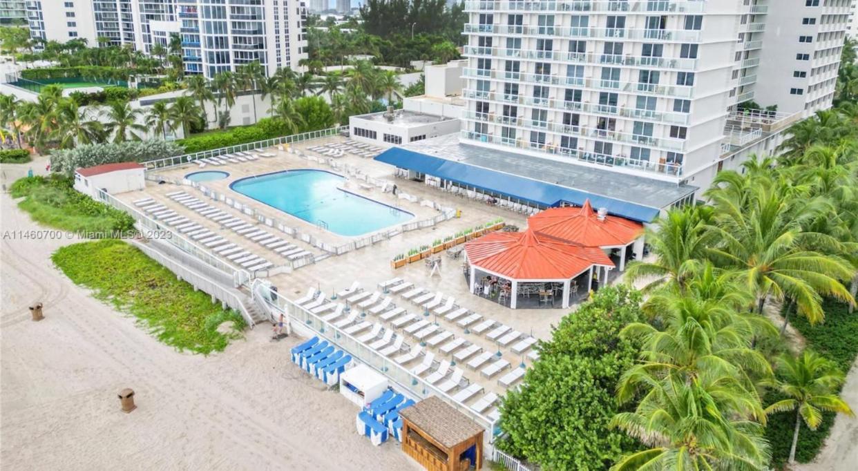 Ramada Plaza By Wyndham Marco Polo Beach Resort Golden Beach Exterior foto
