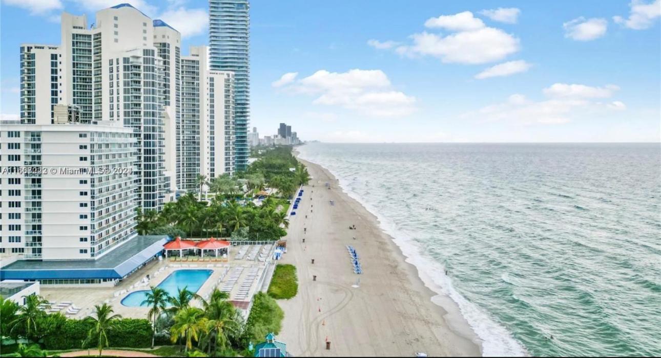 Ramada Plaza By Wyndham Marco Polo Beach Resort Golden Beach Exterior foto